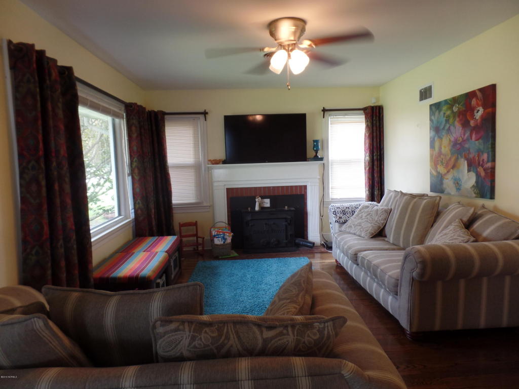 4233 Park Ave, Ayden, NC 28513 photo 4