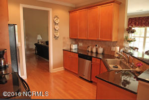 93 Scotlands Ct, Hampstead, NC 28443 photo 8