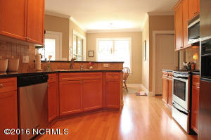 93 Scotlands Ct, Hampstead, NC 28443 photo 7