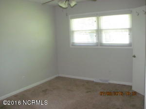 804 Sandridge Rd, Hubert, NC 28539 photo 5