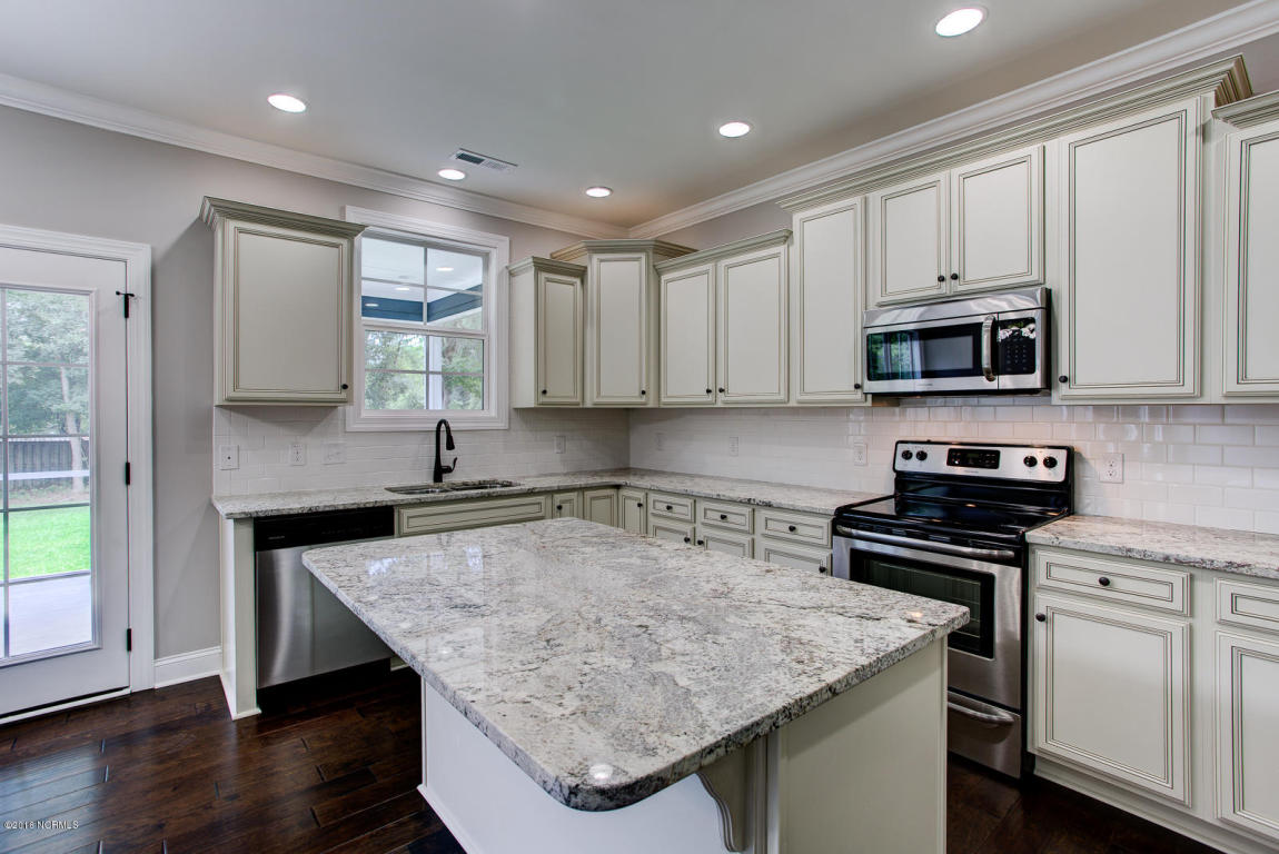 101 Drake Rd, Hampstead, NC 28443 photo 4