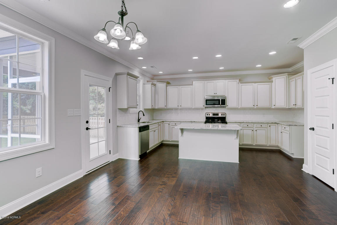 101 Drake Rd, Hampstead, NC 28443 photo 5