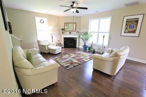 110 Osier Dr, Hampstead, NC 28443 photo 4