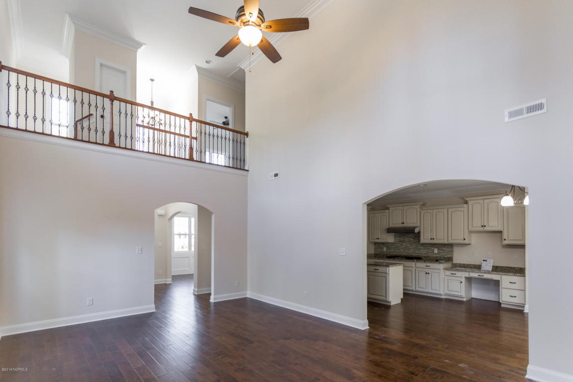 204 Iris Way, Hampstead, NC 28443 photo 5