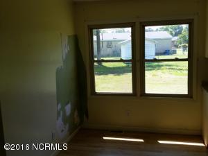 4502 Johnson Cir, Ayden, NC 28513 photo 5