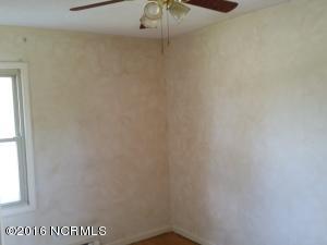 4502 Johnson Cir, Ayden, NC 28513 photo 11