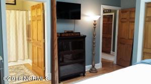 307 Middle St #E, New Bern, NC 28560 photo 12