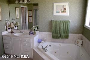 1013 Highlands Dr, Hampstead, NC 28443 photo 28