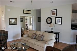 1013 Highlands Dr, Hampstead, NC 28443 photo 9