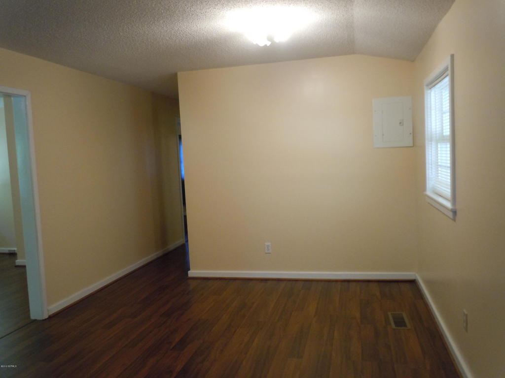 91 Enzor St, Fair Bluff, NC 28439 photo 13