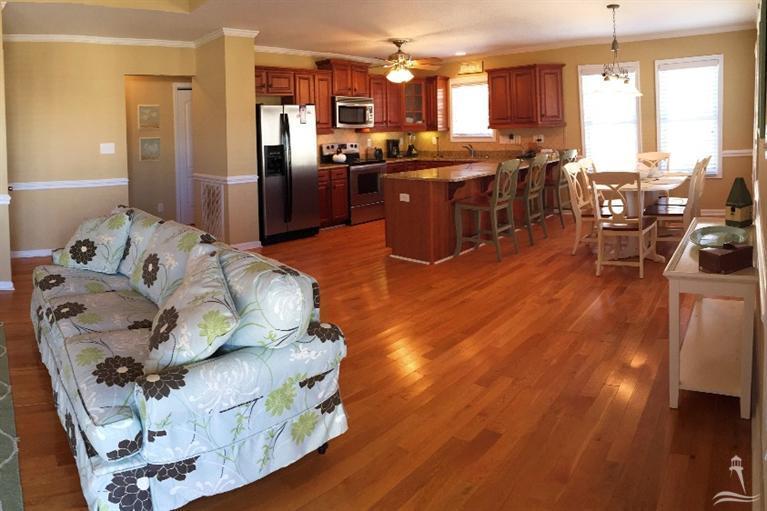 424 4th St, Sunset Beach, NC 28468 photo 2