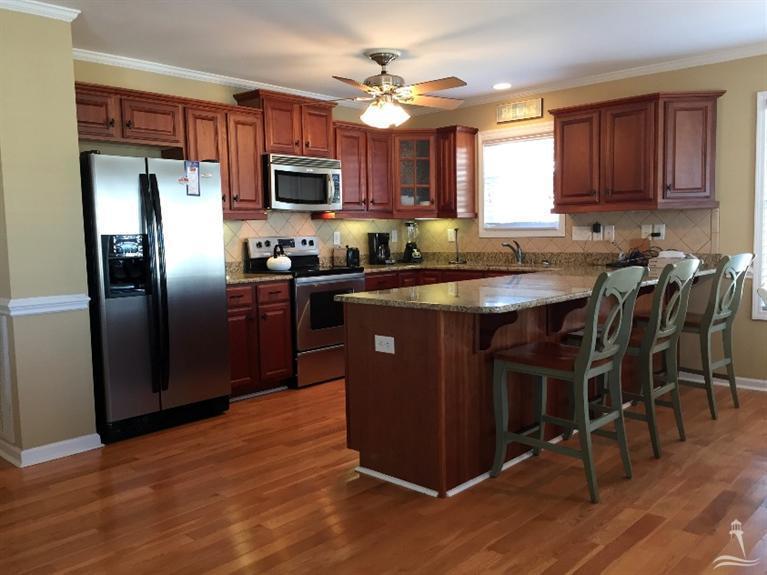 424 4th St, Sunset Beach, NC 28468 photo 3