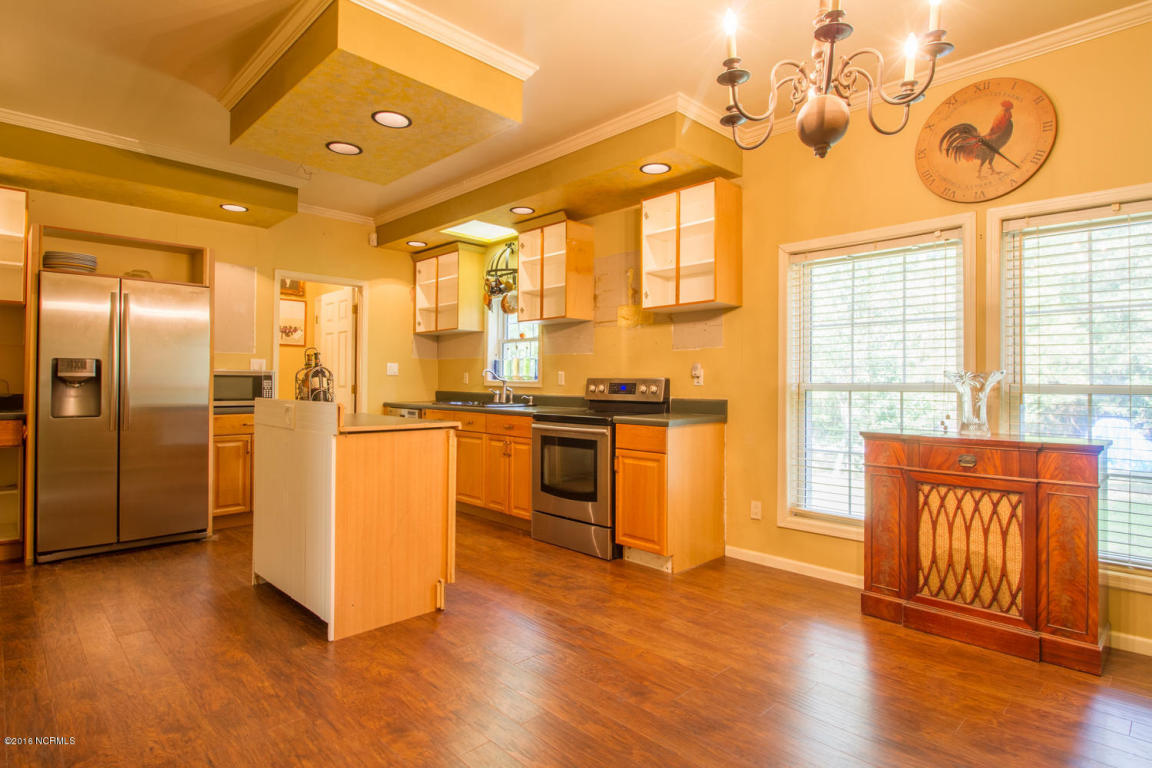244 Racoon Hollow Rd, Atkinson, NC 28421 photo 9
