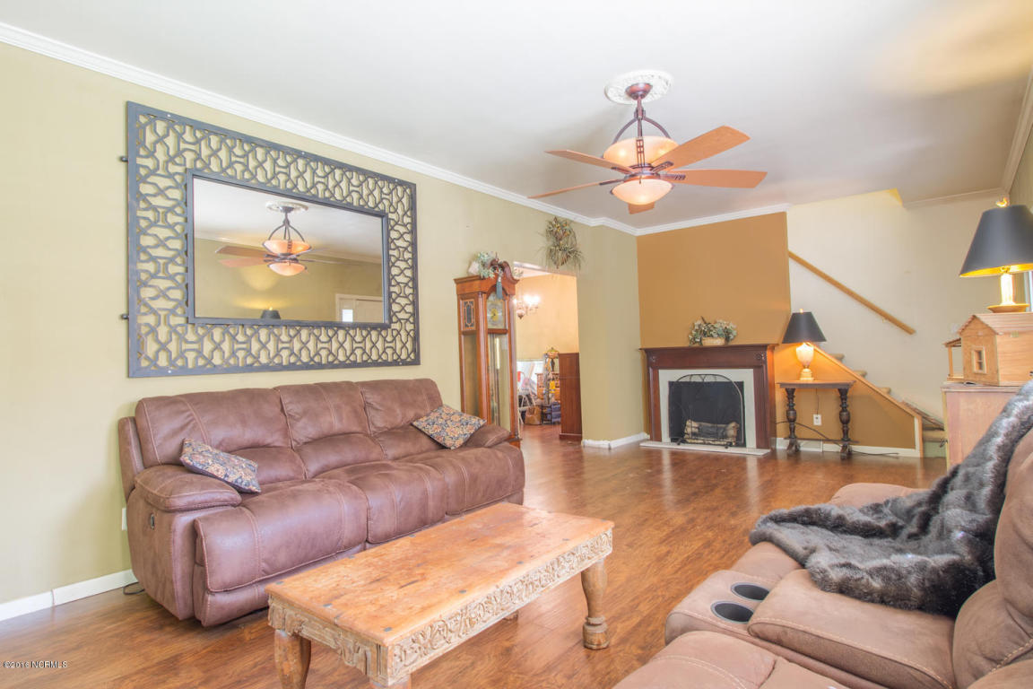 244 Racoon Hollow Rd, Atkinson, NC 28421 photo 6