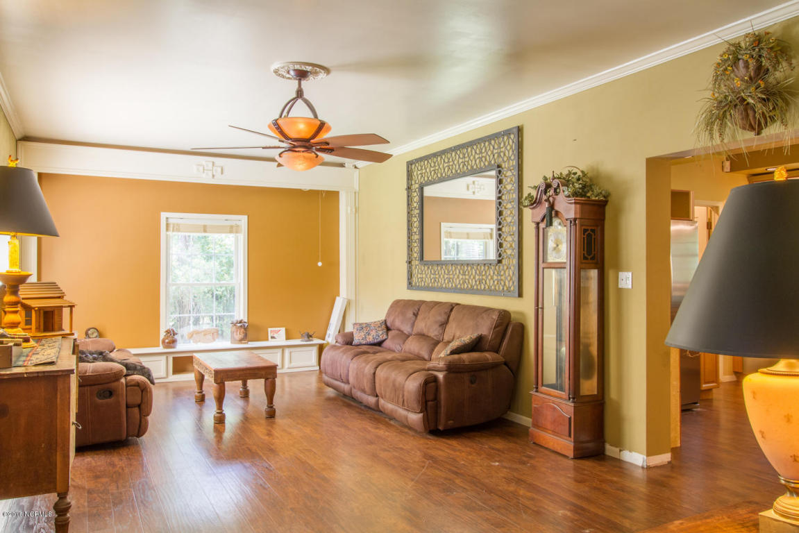 244 Racoon Hollow Rd, Atkinson, NC 28421 photo 4