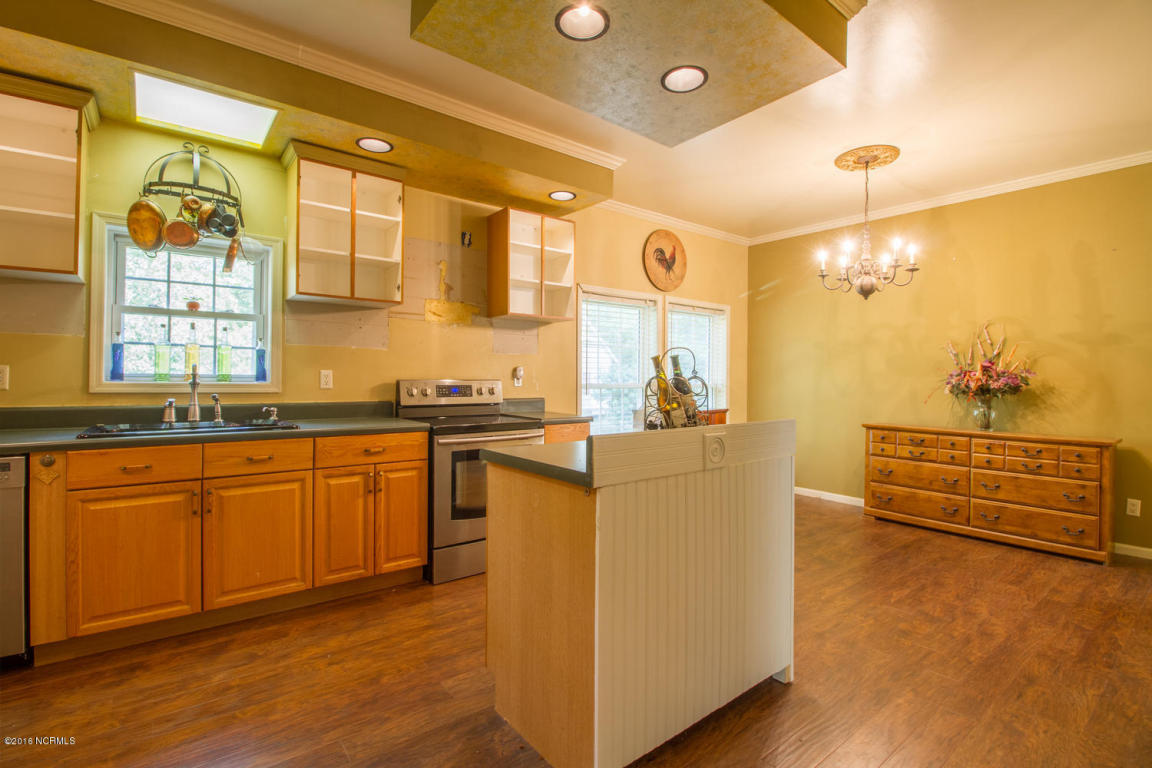 244 Racoon Hollow Rd, Atkinson, NC 28421 photo 7