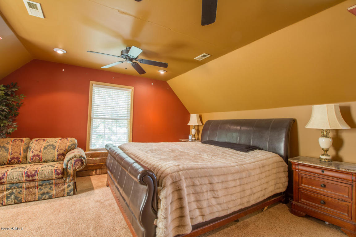244 Racoon Hollow Rd, Atkinson, NC 28421 photo 10