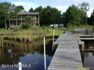 724 Bay Harbor Dr, Hampstead, NC 28443 photo 4