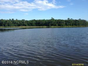 724 Bay Harbor Dr, Hampstead, NC 28443 photo 11