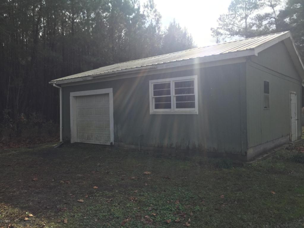 215 N Sunset St, Atkinson, NC 28421 photo 3