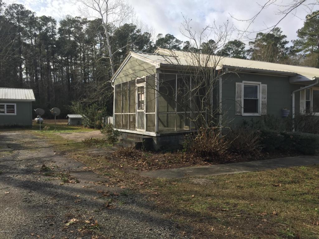 215 N Sunset St, Atkinson, NC 28421 photo 2