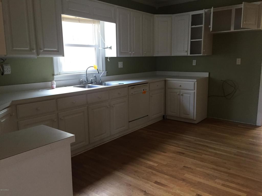 215 N Sunset St, Atkinson, NC 28421 photo 6