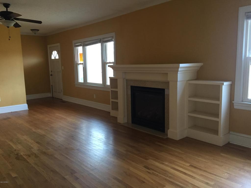 215 N Sunset St, Atkinson, NC 28421 photo 5