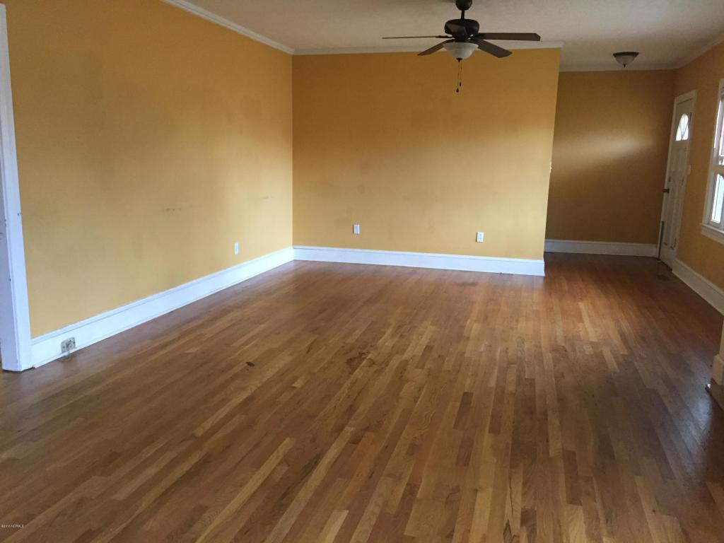 215 N Sunset St, Atkinson, NC 28421 photo 4