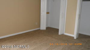 407 E Volant St, Hubert, NC 28539 photo 11