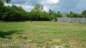 407 E Volant St, Hubert, NC 28539 photo 7