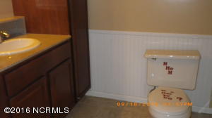 407 E Volant St, Hubert, NC 28539 photo 10