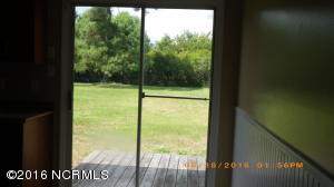 407 E Volant St, Hubert, NC 28539 photo 4
