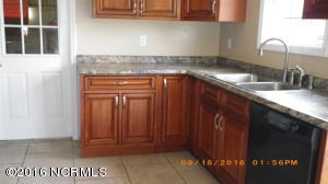 407 E Volant St, Hubert, NC 28539 photo 5