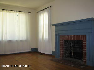 105 Sunset Dr, Williamston, NC 27892 photo 1