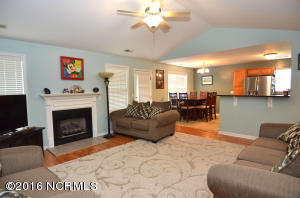 315 Oakmont Dr, Hampstead, NC 28443 photo 6