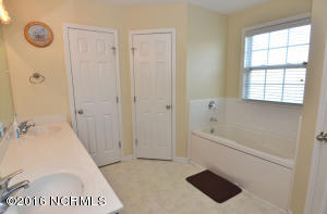 315 Oakmont Dr, Hampstead, NC 28443 photo 14