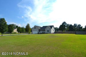 315 Oakmont Dr, Hampstead, NC 28443 photo 3