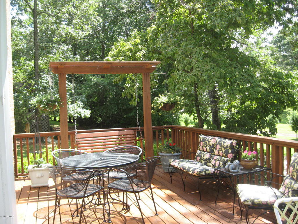 203 E Arrowhead Dr, Clinton, NC 28328 photo 6