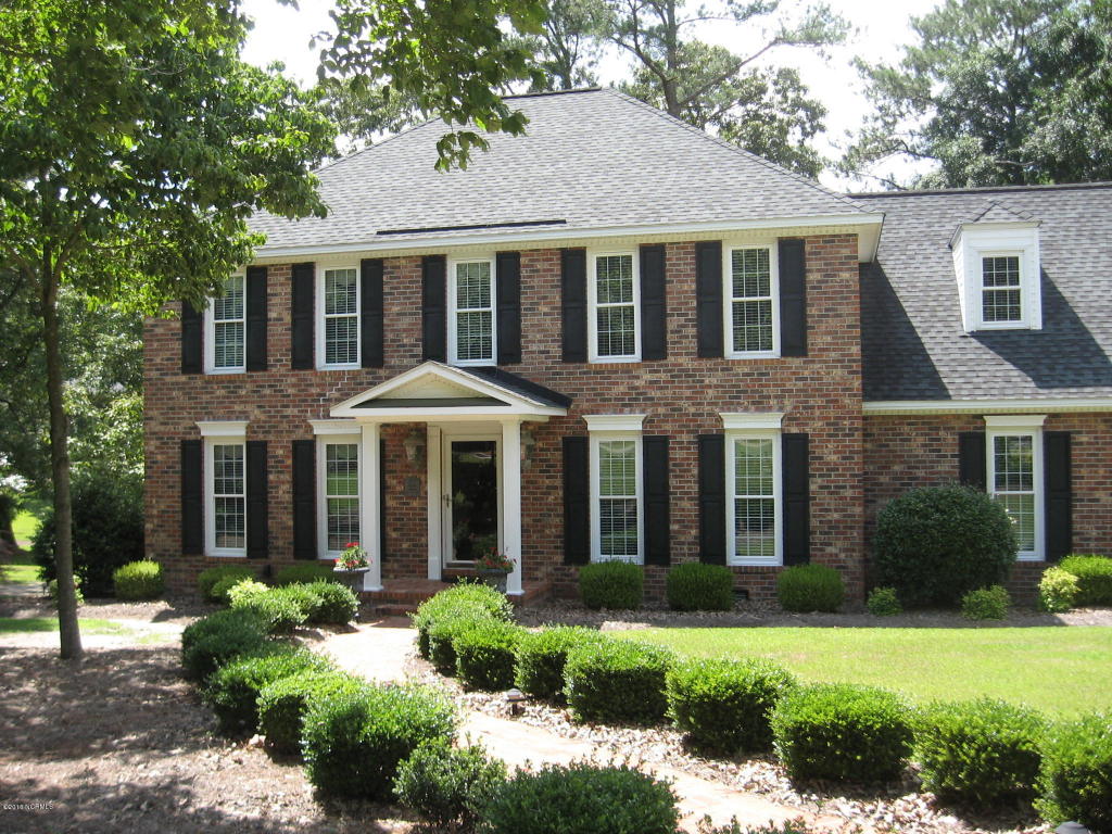 203 E Arrowhead Dr, Clinton, NC 28328 photo 2