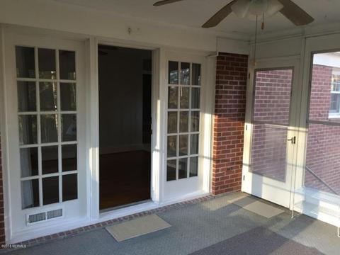 309 E Franklin St, Williamston, NC 27892 photo 3