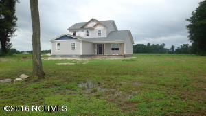 172 Gregory Fork Rd, Richlands, NC 28574 photo 2