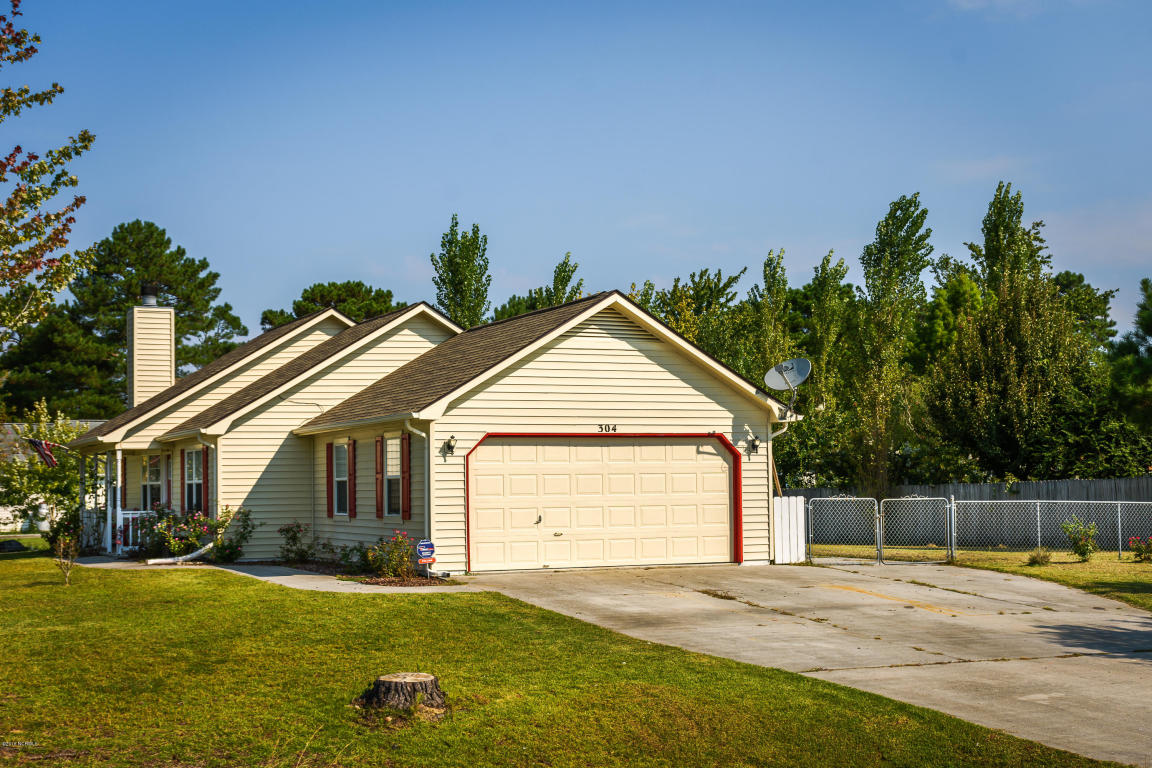 304 Foxridge Ln, Hubert, NC 28539 photo 5