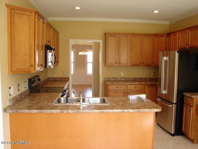 110 Lafitte Dr, Hubert, NC 28539 photo 3