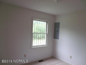 8959 Point Caswell Rd, Atkinson, NC 28421 photo 10
