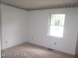 8959 Point Caswell Rd, Atkinson, NC 28421 photo 11