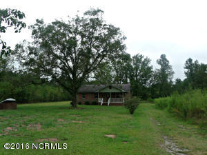 8959 Point Caswell Rd, Atkinson, NC 28421 photo 3
