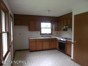 8959 Point Caswell Rd, Atkinson, NC 28421 photo 6