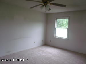 8959 Point Caswell Rd, Atkinson, NC 28421 photo 14