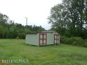8959 Point Caswell Rd, Atkinson, NC 28421 photo 4