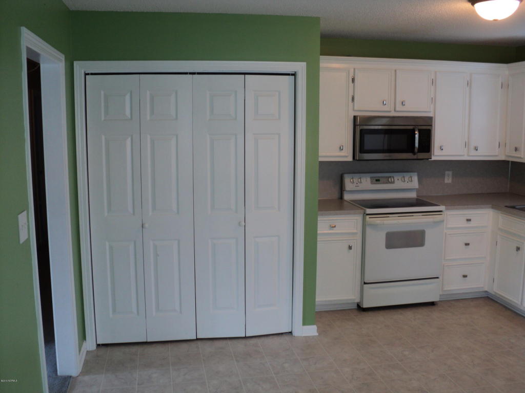 3789 Dover Dr, Ayden, NC 28513 photo 6